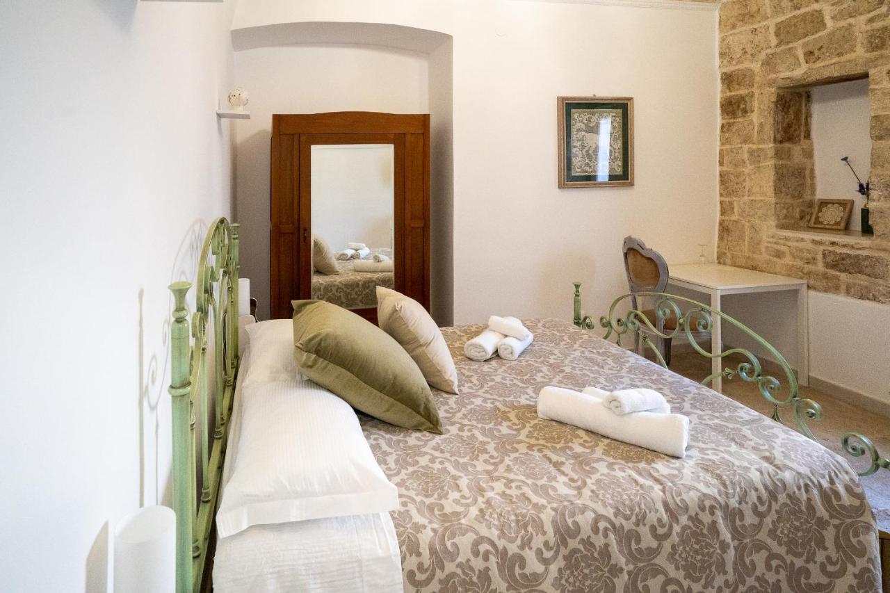 Corte Pietrantica - Charming Rooms & Suites Giovinazzo Bagian luar foto