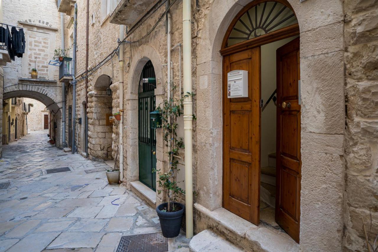 Corte Pietrantica - Charming Rooms & Suites Giovinazzo Bagian luar foto