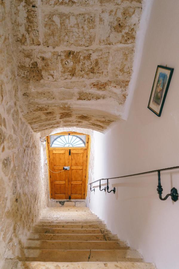 Corte Pietrantica - Charming Rooms & Suites Giovinazzo Bagian luar foto