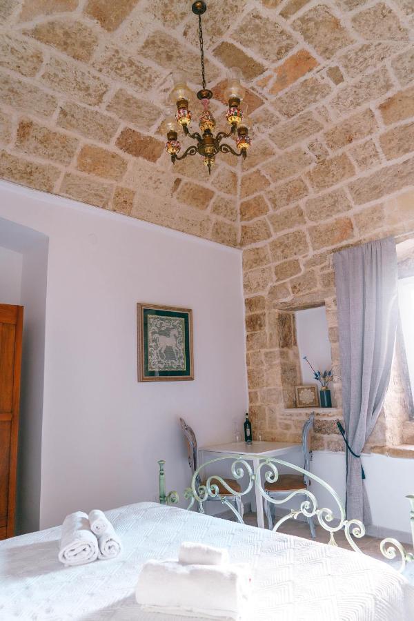 Corte Pietrantica - Charming Rooms & Suites Giovinazzo Bagian luar foto